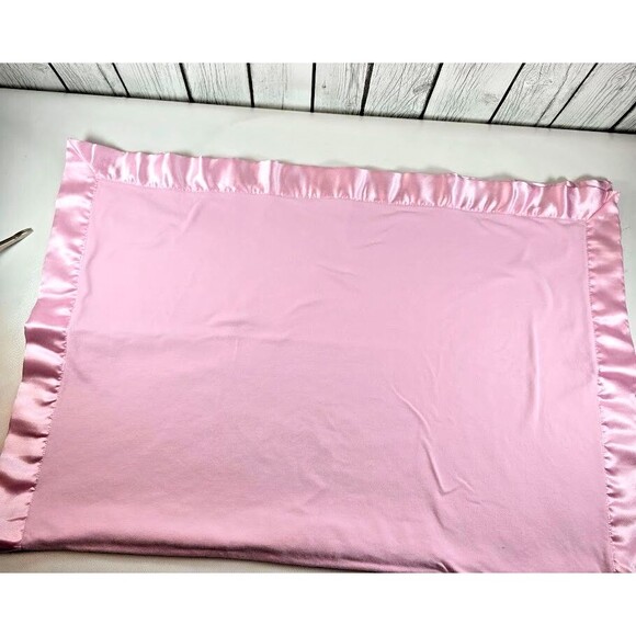HTF  Disney Store Classic Pooh And Piglet Embroidered Pink Satin Baby Blanket - Picture 7 of 7